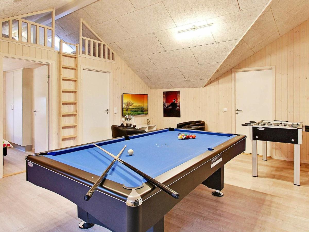 12 Person Holiday Home In Hasselberg Kappeln Room photo