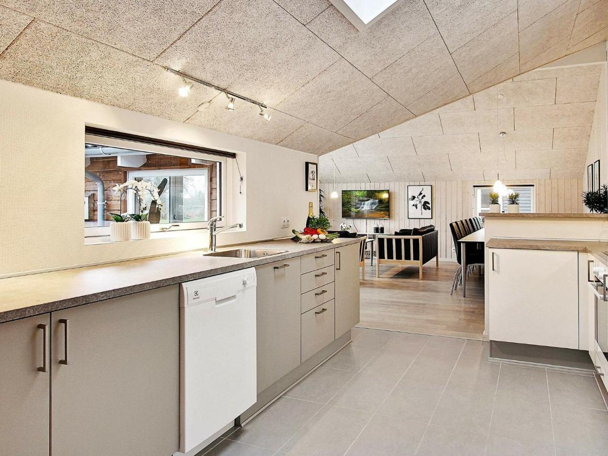 12 Person Holiday Home In Hasselberg Kappeln Room photo