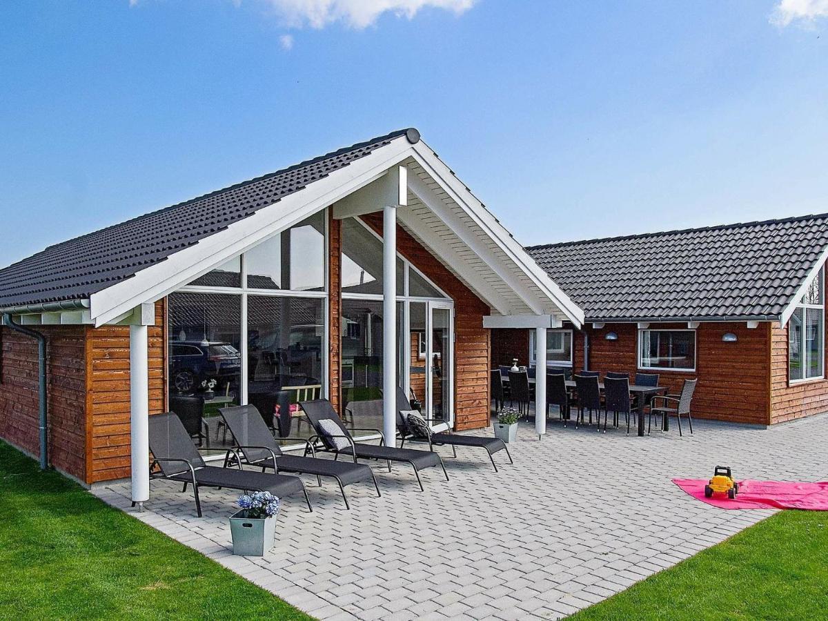 12 Person Holiday Home In Hasselberg Kappeln Room photo